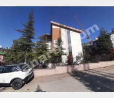 SÜPER LOKASYONDA FULL+FULL YAPILI TRİPLEKS KONUT SÜPER LOKASYONDA FULL+FULL YAPILI TRİPLEKS KONUT